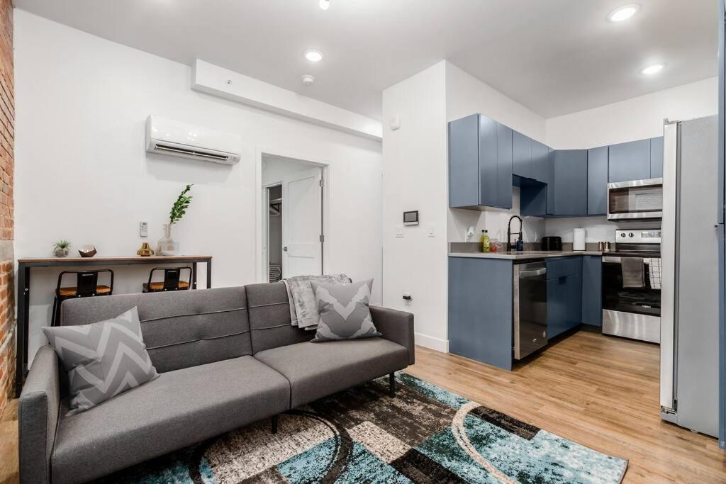 Designer 1-Bed Haven Near Downtown! Pets Welcome! Apartment Columbus Bagian luar foto